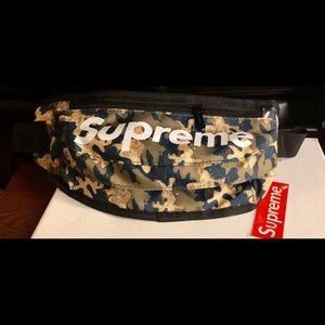 Supreme waist bag/ fanny pack